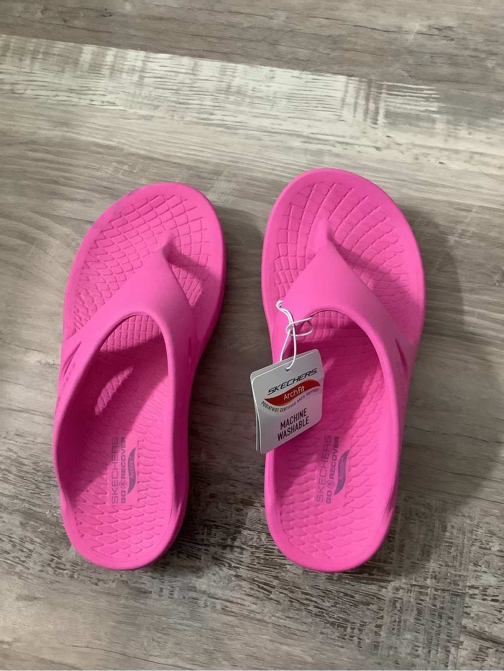 Skechers Women’s Hot Pink Recovery Foam Arch Flip Sandals Size 7 New